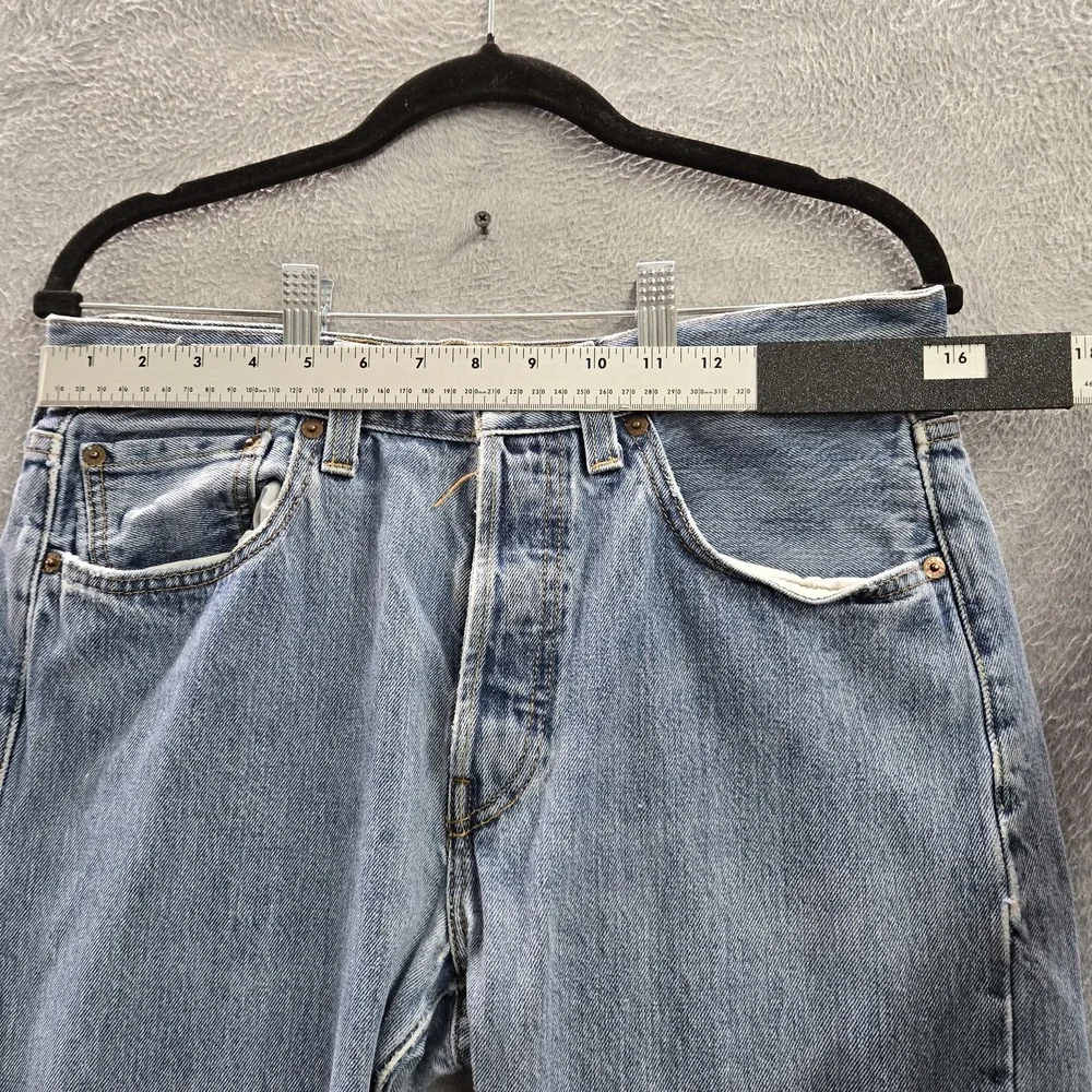 Levi's 501 Men Jeans 32X30 Light Blue Denim Straight Leg Y2K Button Fly READ